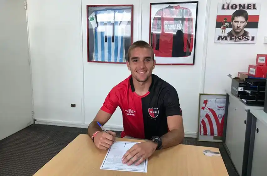 El juvenil Nadalín firmó su primer contrato