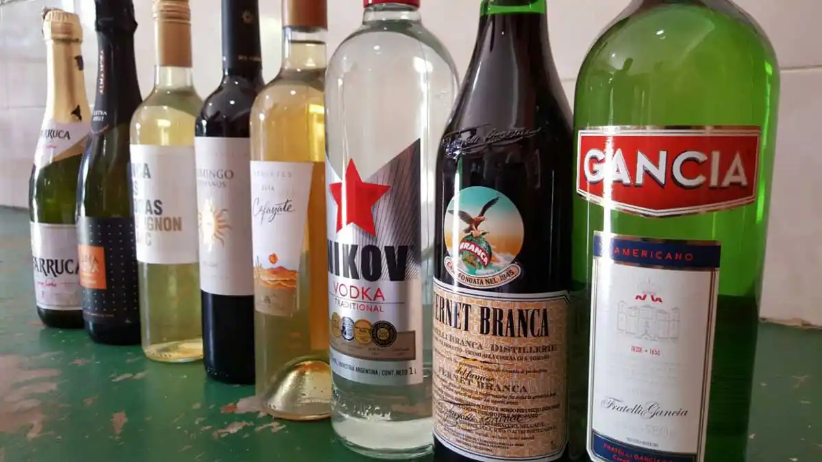 Controlan la venta de alcohol y las actividades públicas