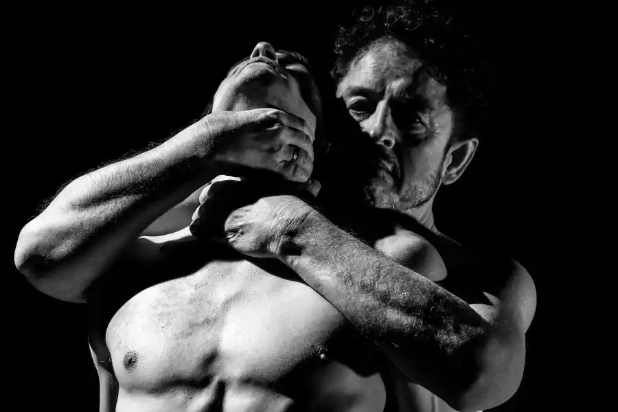 “El último - Diatriba de amor por mensaje de audio” protagonizada por Marcelo Gieco y Agustìn Keller con la direcciòn de Marcelo Allasino