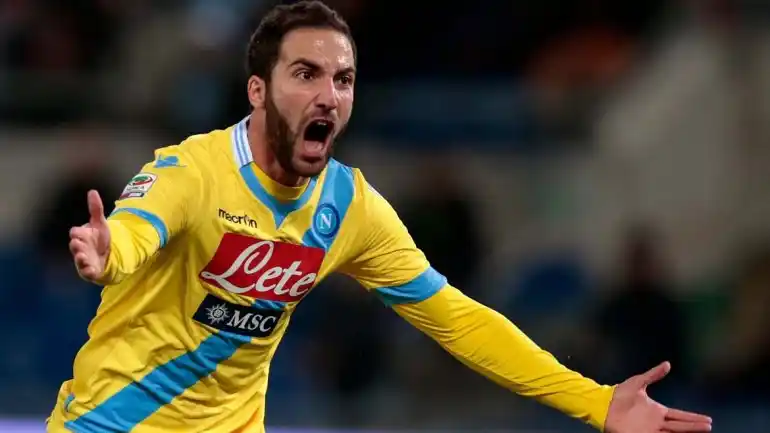 El futuro de Gonzalo Higuaín podría estar en la Premier League