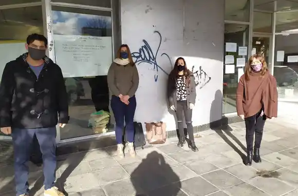 Solicitan la "implementación urgente" de las sesiones virtuales en el Consejo Escolar