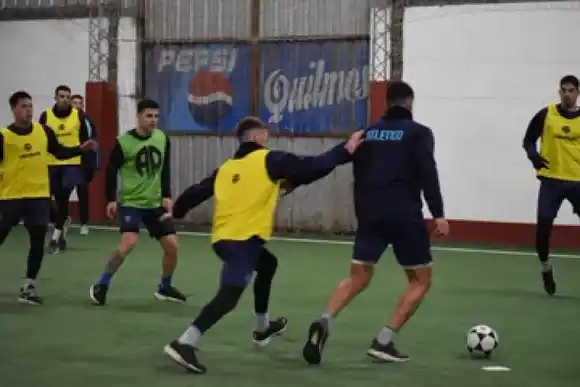 Atlètico de Rafaela trabajò bajo techo