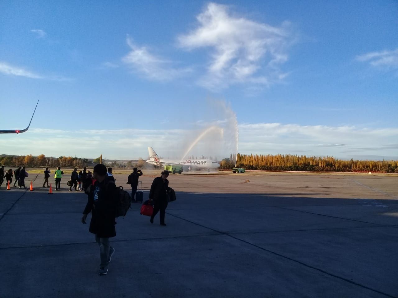 JetSMART arrancó la semana inaugurando dos inéditas rutas interprovinciales