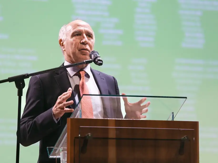 Ricardo Lorenzetti.