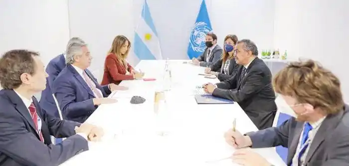 Alberto Fernández le pidió al titular de la OMS que aprueben la vacuna rusa Sputnik V