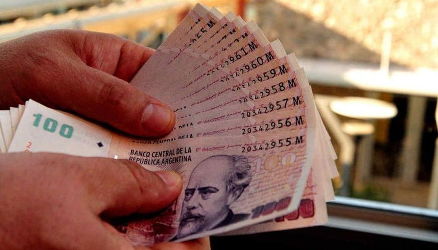 El Gobierno oficializó el bono de $5.000: cuándo se cobra, cómo se paga y, ¿es en cuotas?