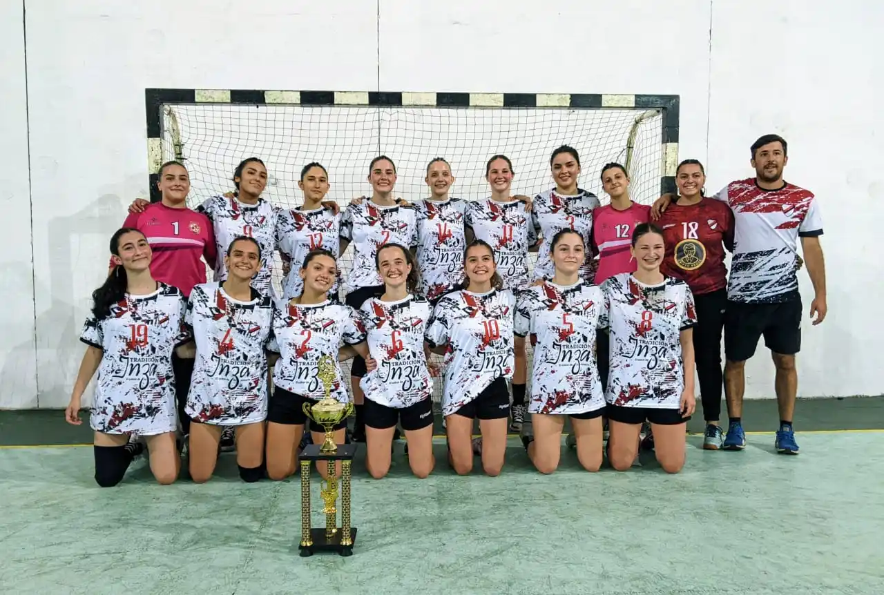 Las chicas de Defensa y otro título en categoría juveniles