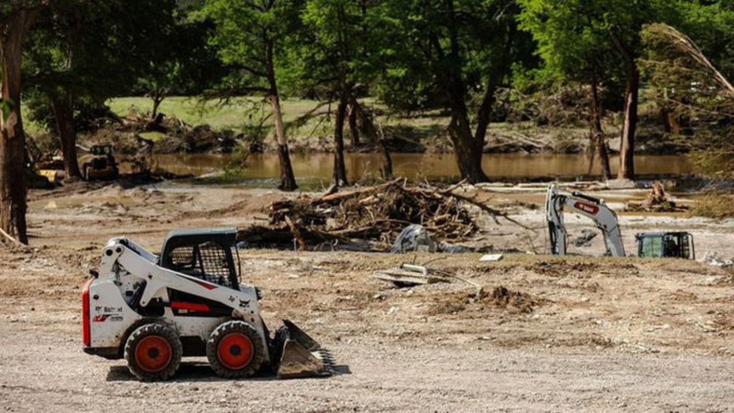 Van  119 muertos por inundaciones en Texas: hay más de 160 desaparecidos