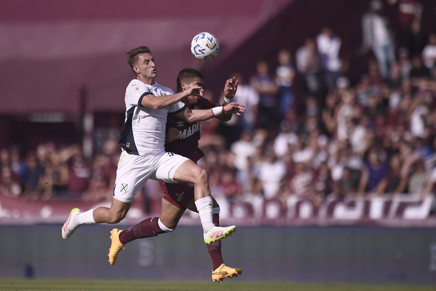 Independiente se fue con un punto de Lanús