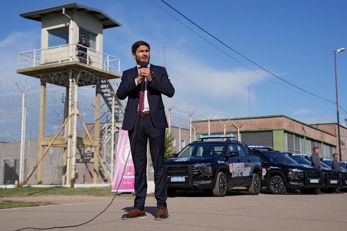 Pullaro a las fuerzas de seguridad: “Lograron algo que parecía impensado en la provincia y en Argentina, que es reducir los niveles de delito y de violencia” - 4