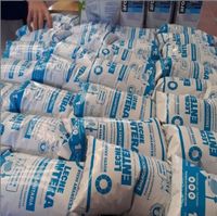 Productores lecheros donan miles de litros para que distribuyan los Banco de Alimentos