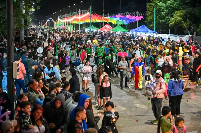 La Municipalidad garantizó 4 noches de carnaval, una fiesta entre todos