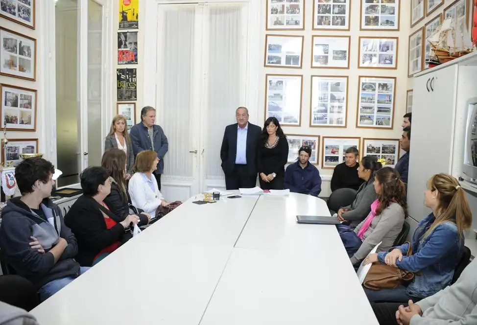 El Municipio entregó actas de  declaración de bien de familia  a una veintena de vecinos