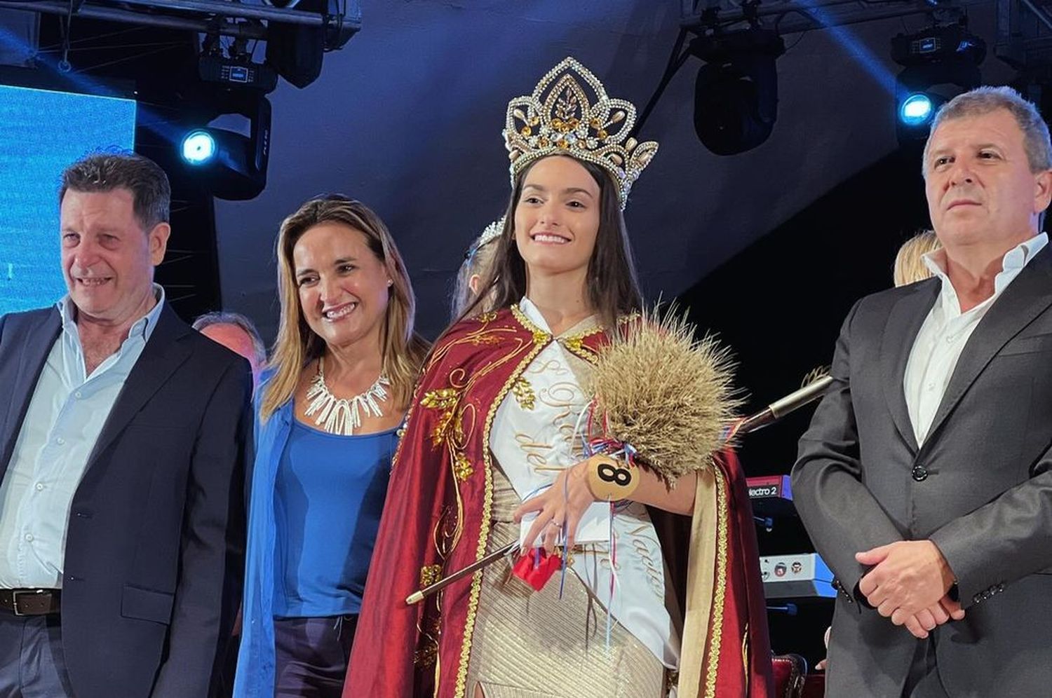 Esta joven de 18 años fue presentada como candidata del club, que es el que organiza la Fiesta Provincial del Trigo todos los años en San Genaro, el pasado 7 de diciembre de 2023 cuando se desarrolló la Fiesta del Deporte de la institución.