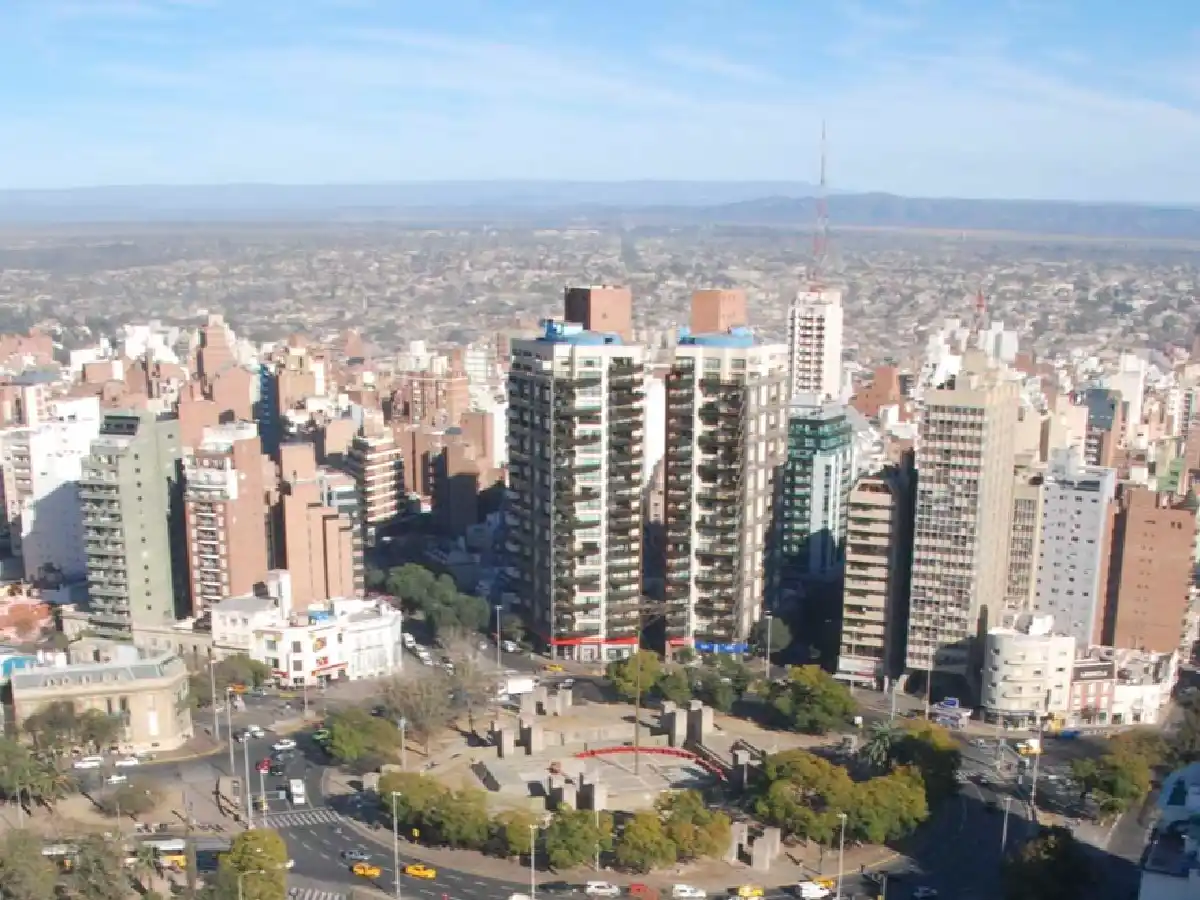 Más de 6.000 personas se presentaron para ser voluntarios y enfrentar la crisis