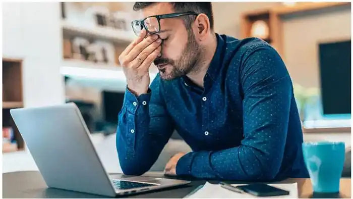 Por qué el estrés moderado puede ser la clave  de un mejor rendimiento mental en la adultez
