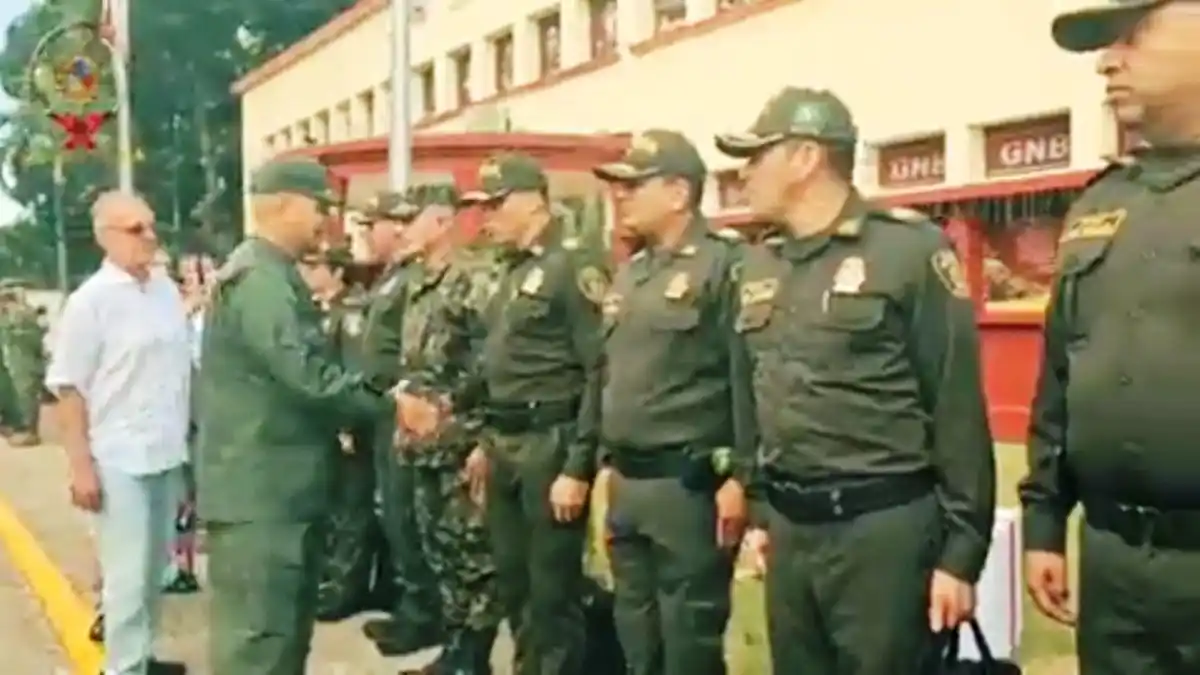 Ministros de Defensa de Venezuela y Colombia se reunieron en la frontera del Táchira