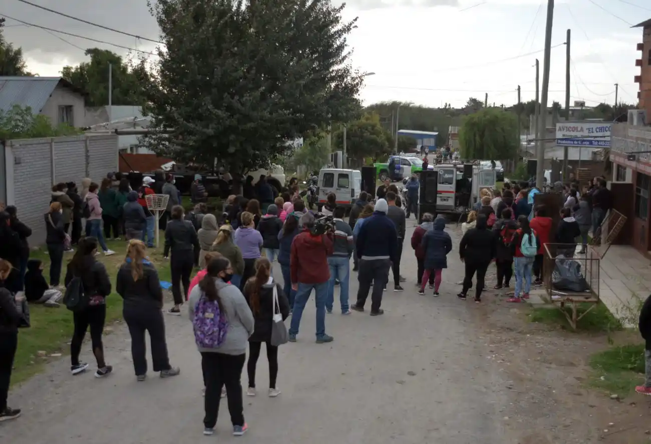Vecinos acompañaron el pedido de justicia por el abuso a una menor en La Movediza 