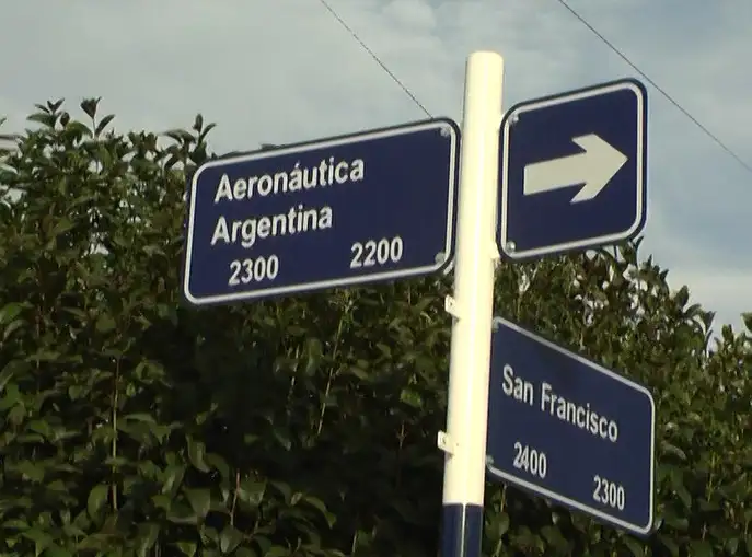 El cambio de sentido de Aeronáutica Argentina afectó a los comerciantes