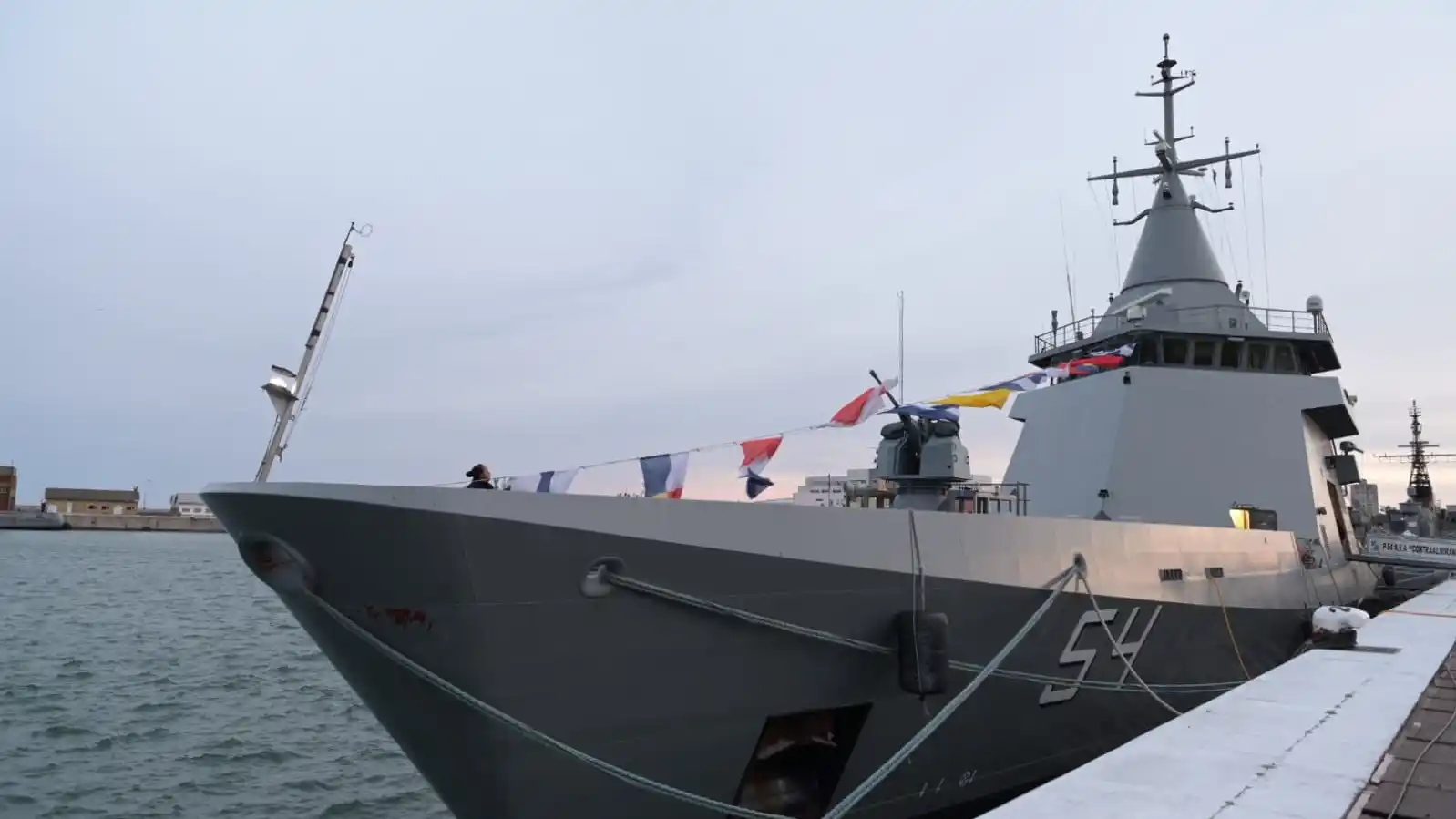 Las maniobras se realizan para el adiestramiento naval entre ambas fuerzas. Foto: Armada Argentina