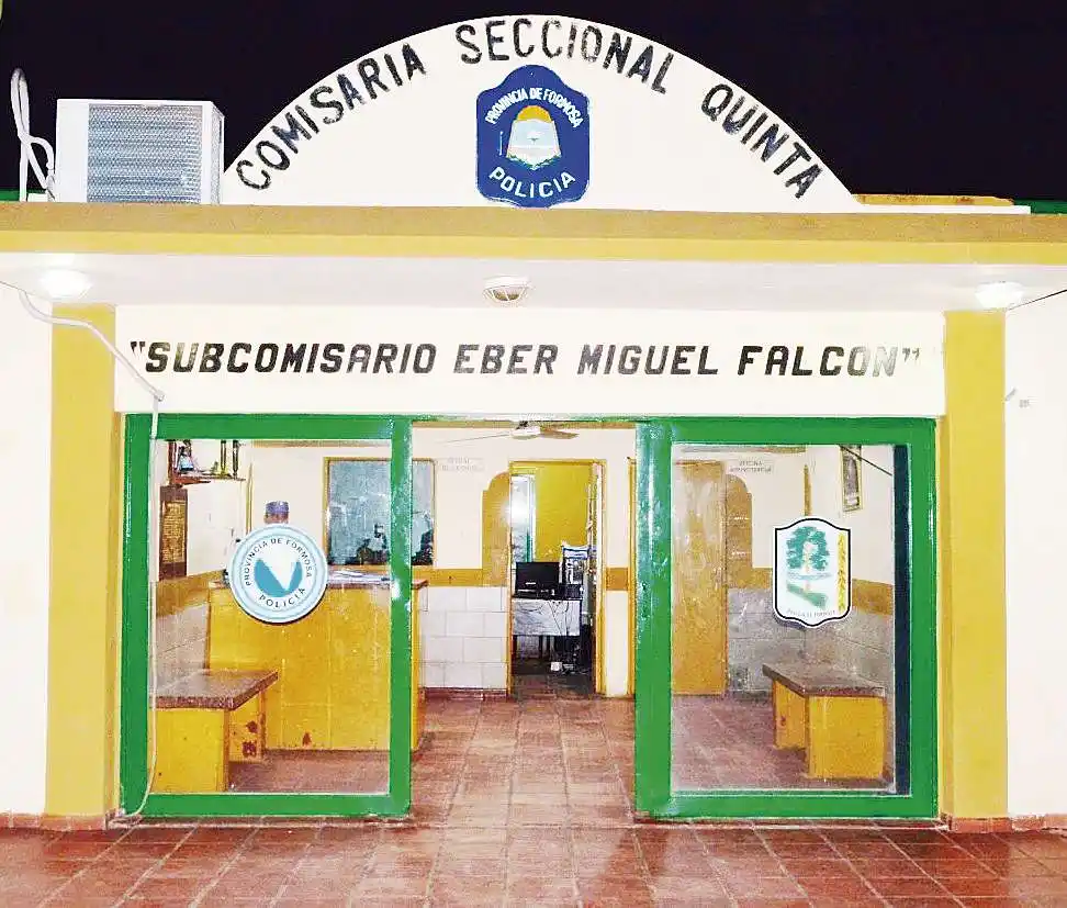 Un hombre fue demorado por amenazar 
y embestir con su moto a un policía