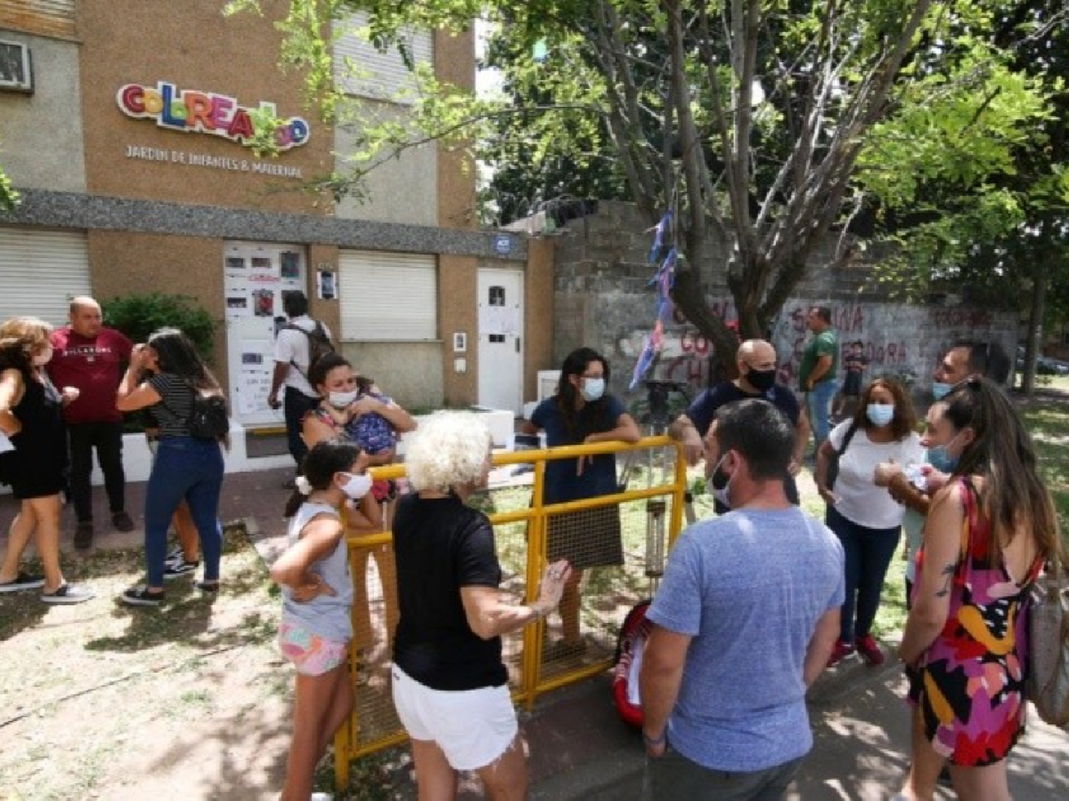 Clausuraron un jardín de infantes de Rosario: "Vi cómo pateaban a una nena en el piso"