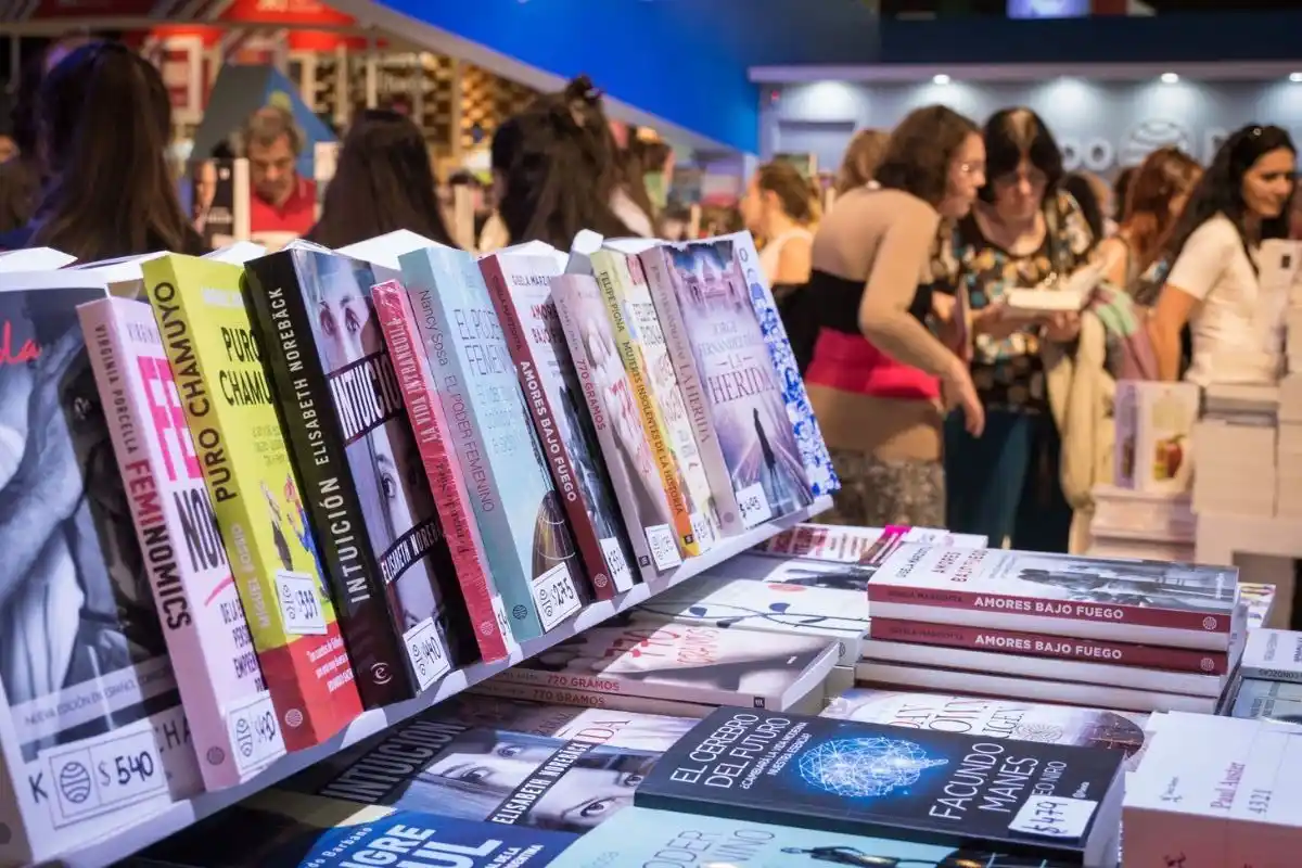 Ir a la Feria del Libro costará este año cuatro veces más que en 2023