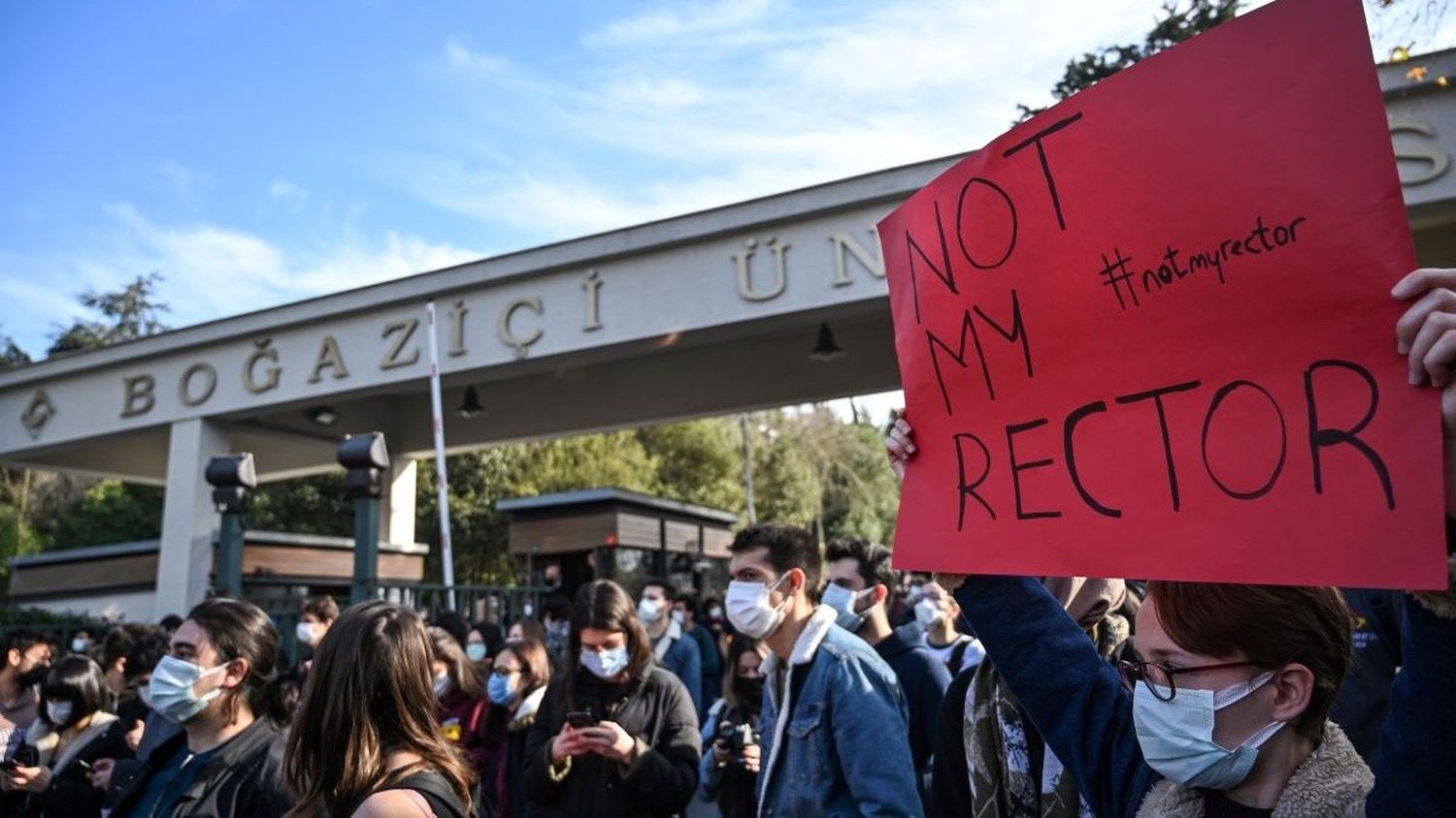 Detenidos 36 universitarios en Turquía por protestar contra rector