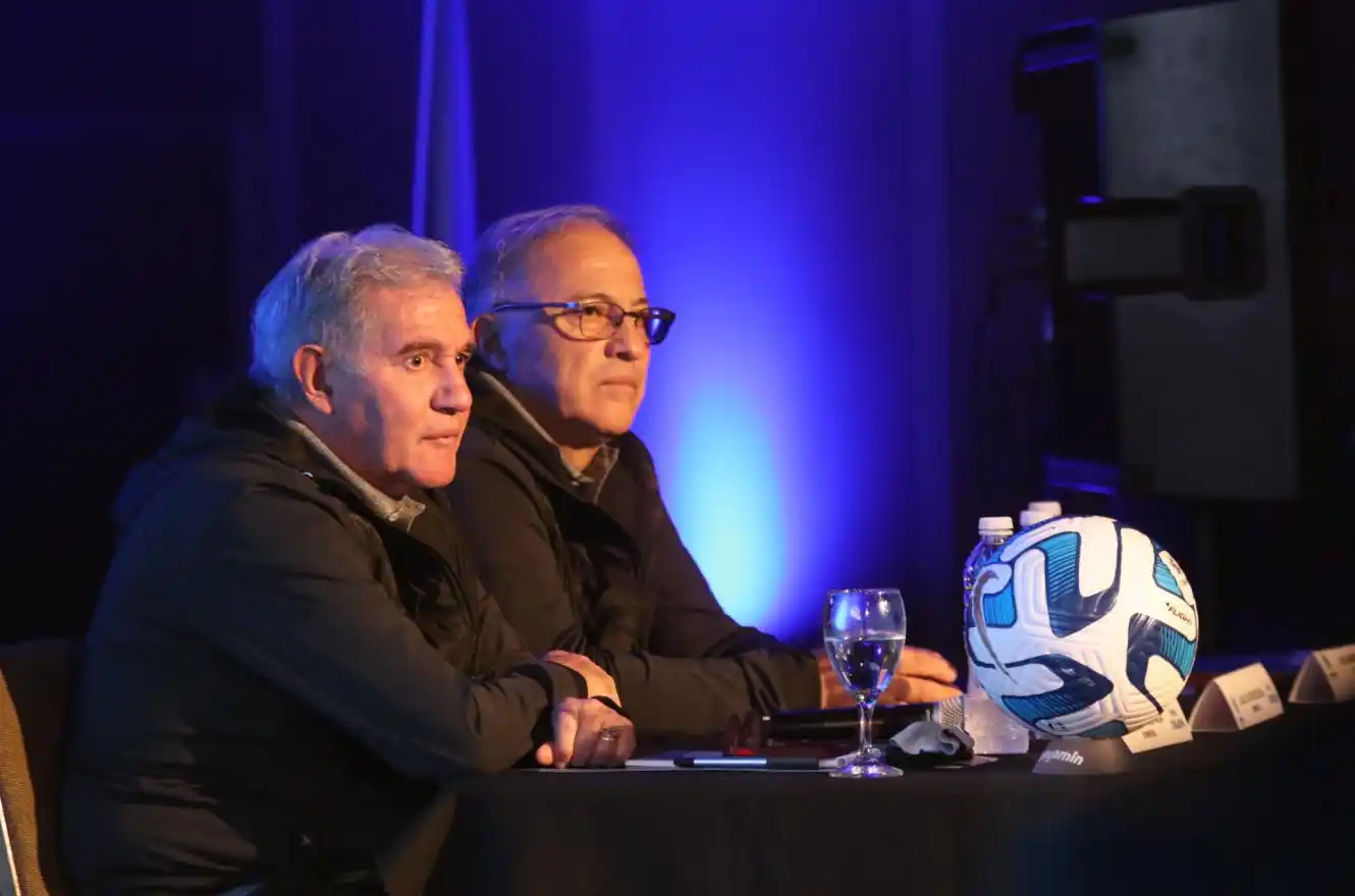 Burruchaga, empezó el Congreso para entrenadores en Santa Fe