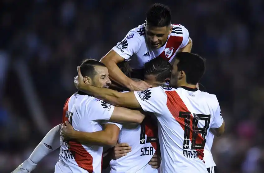 River apabulló a Lanús y se prende