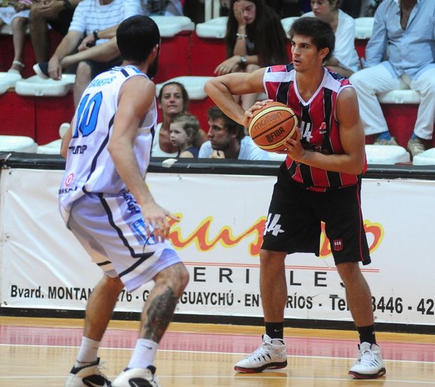 Central visita a Atlético Caracarañá en un juego clave en la Conferencia