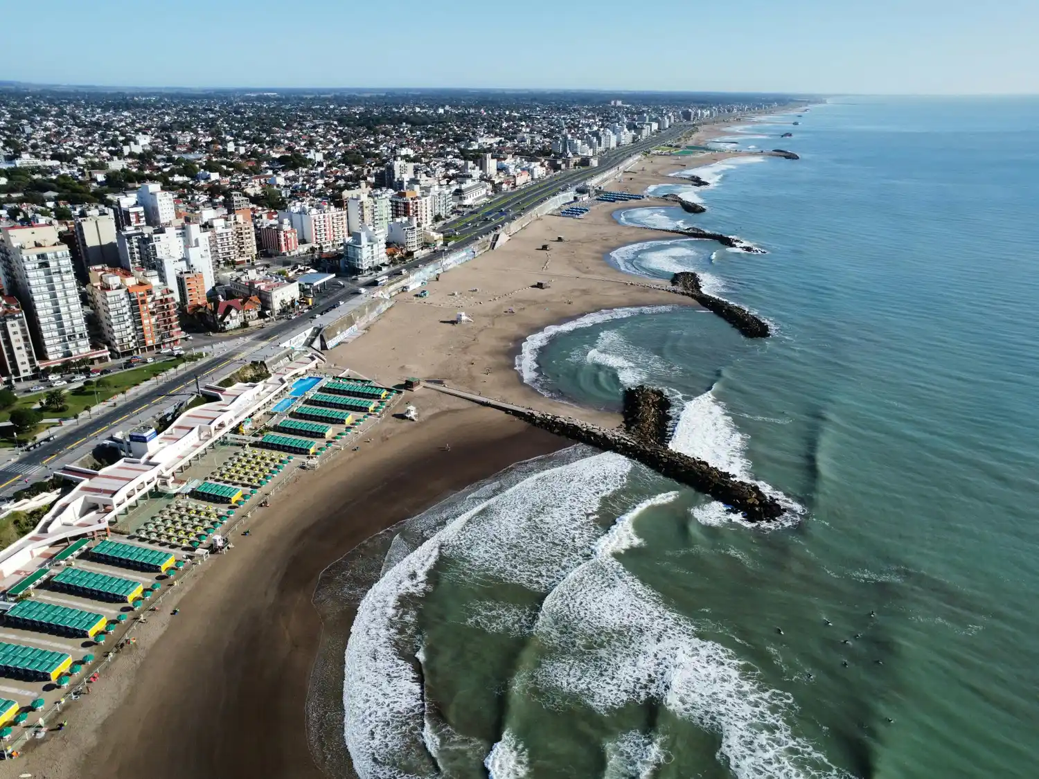 Frío persistente y viento suave para comenzar la semana