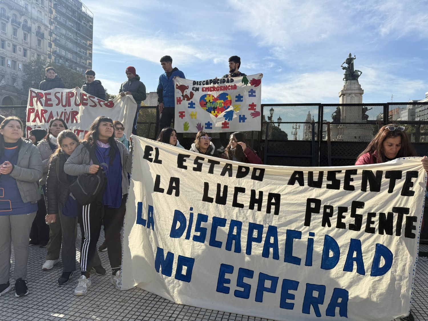 Este miércoles hubo marchas al Congreso por los recortes en Discapacidad.