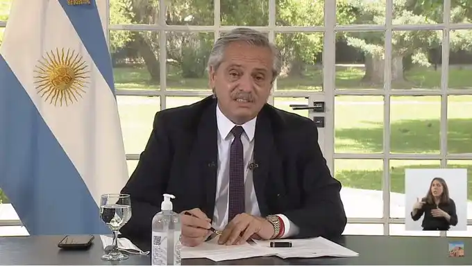Fernández anunció la extensión de la AUH a 1 millón de chicos y extiende plazos para trámites