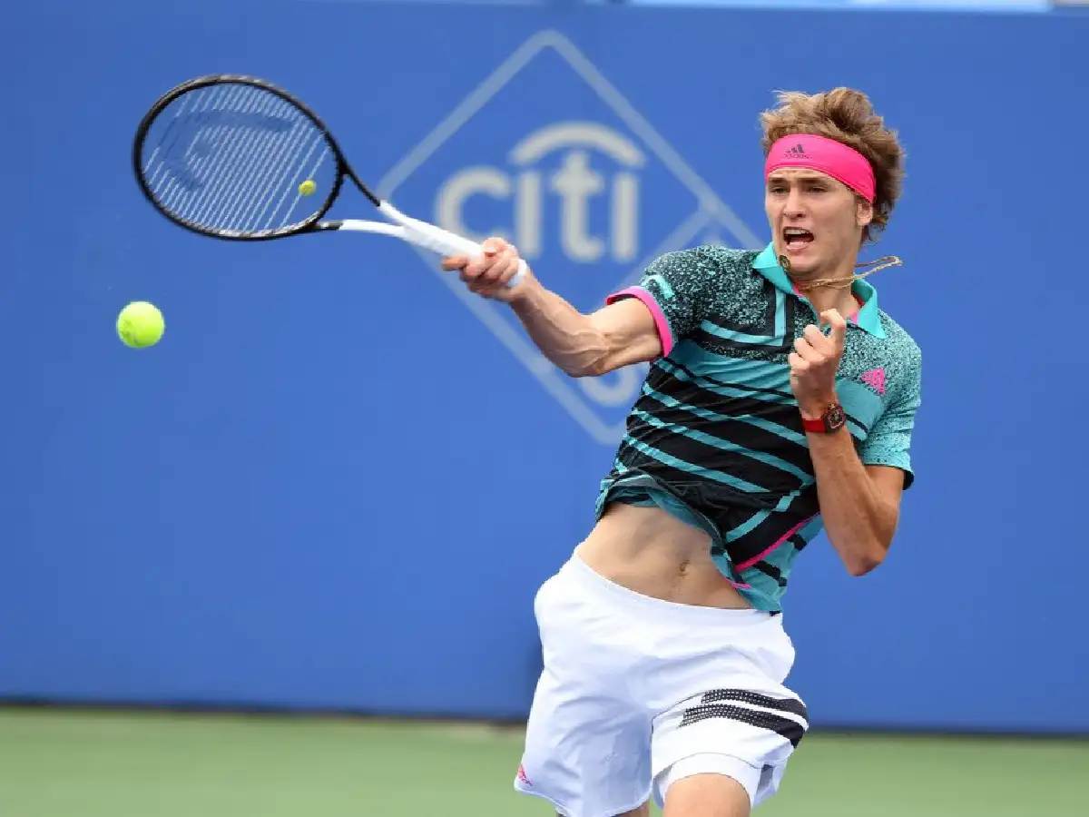 Zverev ganó y por ahora conserva el “3” del mundo