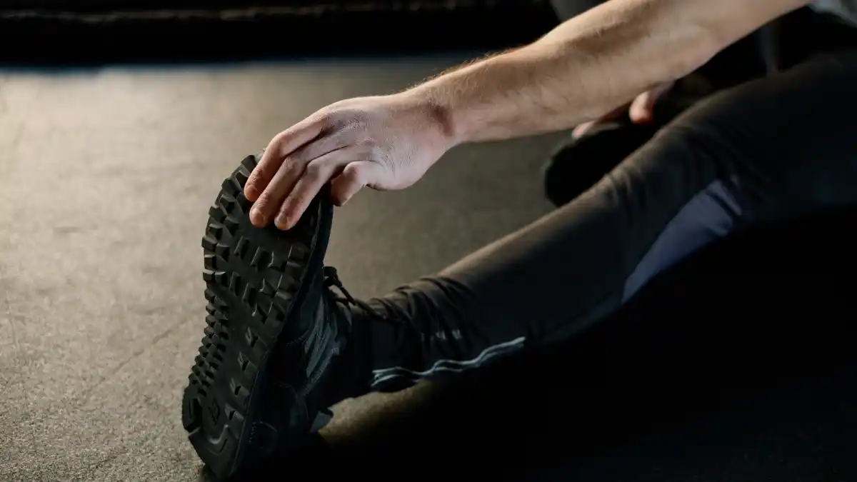 Evitá el dolor de cuerpo después de entrenar con este estiramiento