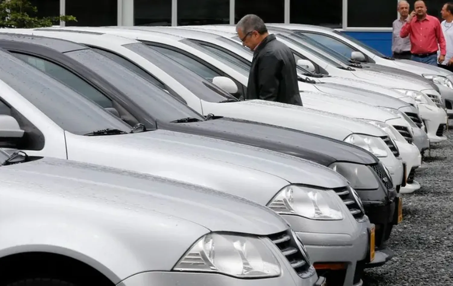 Ya no es obligatorio el "libre deuda" para la transferencia de autos