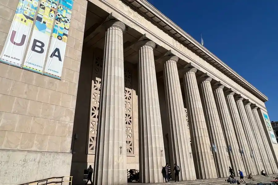 El Gobierno reglamentará un arancel para los extranjeros no residentes que asistan a universidades públicas