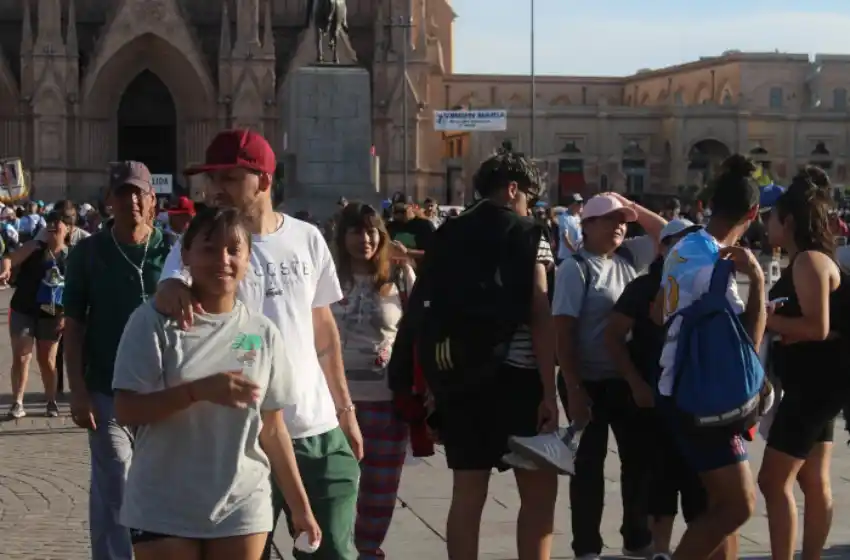 La Provincia acompañó la multitudinaria peregrinación a Luján