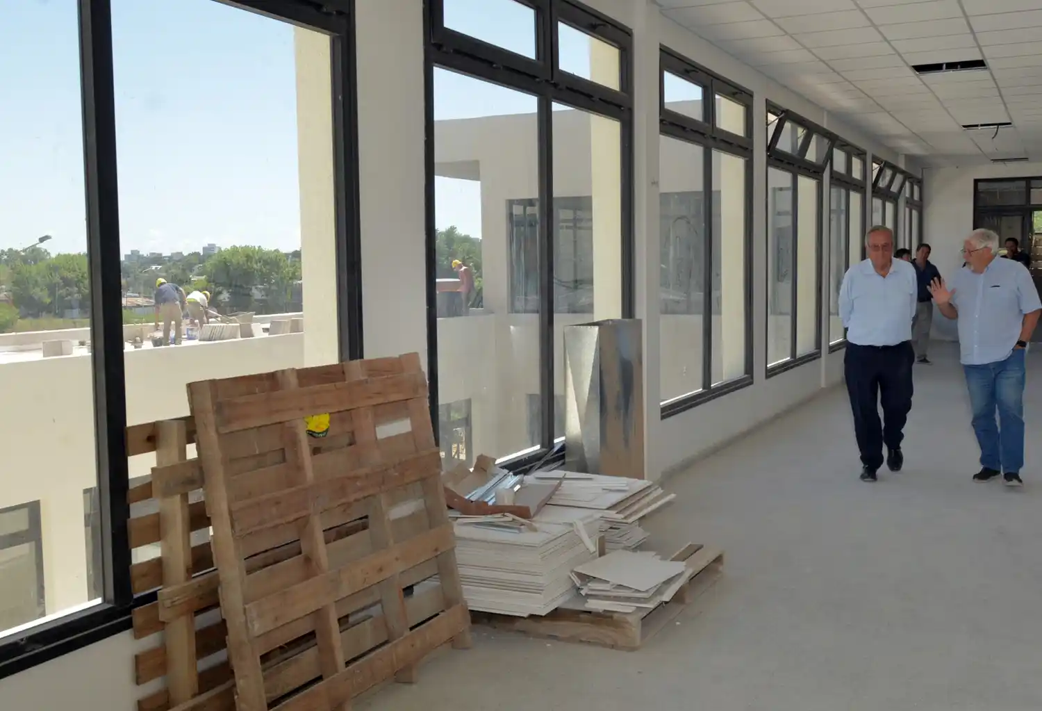 Lunghi recorrió la obra del Conservatorio y el IPAT y aseguró que “cada vez falta menos”