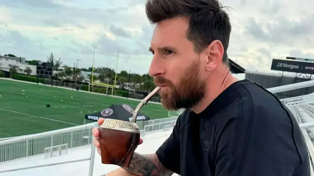 Locura total: revelaron cuántos kilos de yerba llevó la Selección al Mundial y nadie lo puede creer