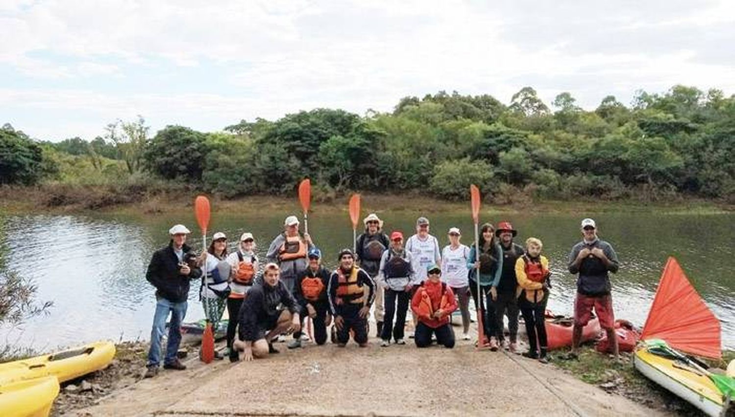 Navegando en el arroyo  Ayuí Grande