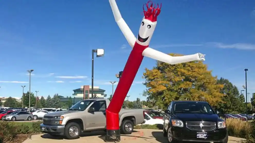 "Tasa a los muñecos inflables": la denuncia de Valenzuela contra los tributos más insólitos en el conurbano