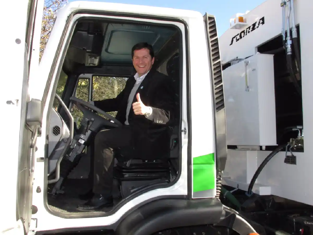 El municipio de Arroyito invirtió más de  $2 millones en tres nuevos vehículos   