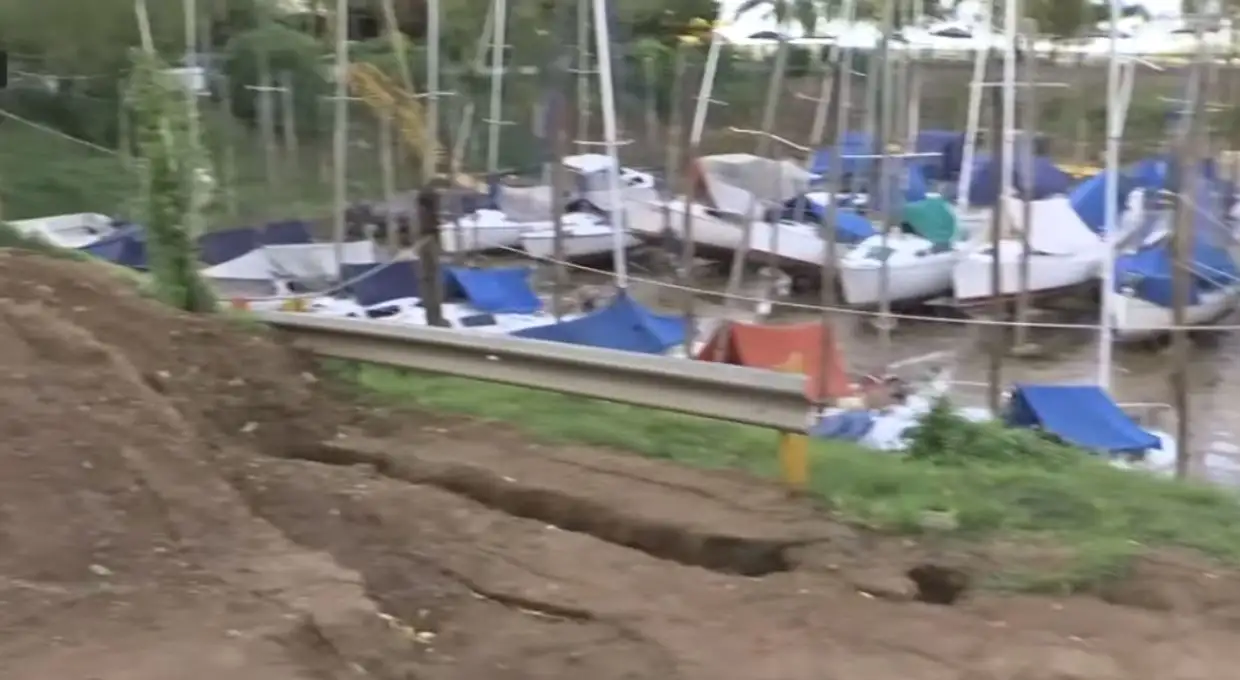 Otra grieta en la barranca, esta vez en zona norte de Rosario