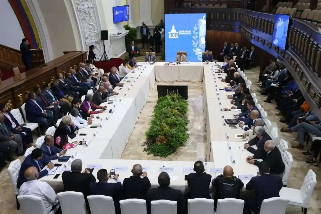 Jorge Rodríguez acusa a María Corina y Edmundo González de acabar con el Acuerdo de Barbados: “NO EXISTE” (Video)