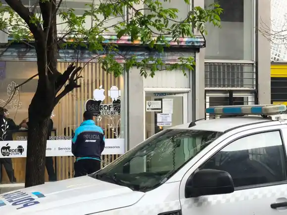 Clausuraron un local de reparación de celulares en Mar del Plata