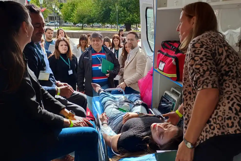 Capacitan a profesionales de emergencias en la atención rápida del ACV