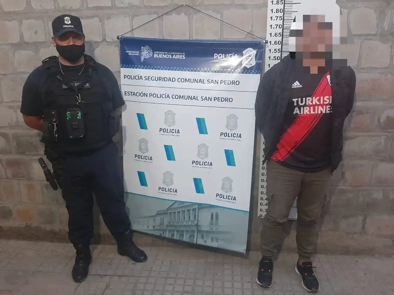 Tenía libertad condicional por homicidio y lo detuvieron por tenencia ilegal de armas