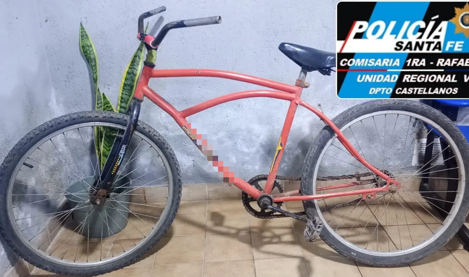 Capturaron a un joven de 21 años que "vio una bici solita, triste y abandonada" y se la robó